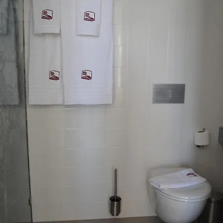 Entre Vinhas & Mar *