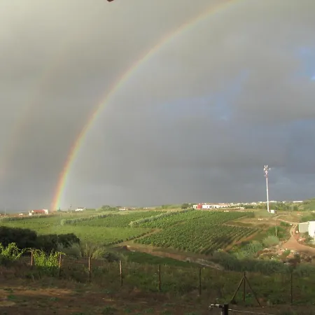 Gospodarstwo agroturystyczne Entre Vinhas & Mar *